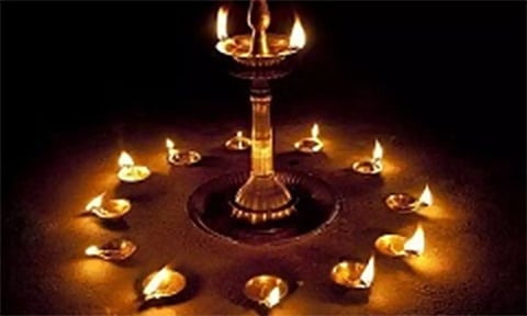 மாரியம்மன் கோவிலில் விளக்கு பூஜை