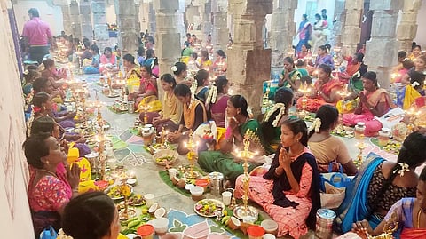 சொர்ணவாரீஸ்வரர் கோவில் பூச்சொரிதல் விழா