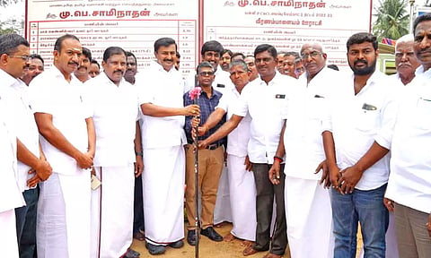 திட்டப்பணி தொடக்க விழா காட்சி.