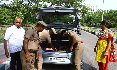சுதந்திர தினவிழா பாதுகாப்பு ஏற்பாடுகள் தீவிரம்: திருப்பூர் லாட்ஜ்களில் போலீசார் விடிய விடிய சோதனை