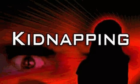 கோவையில் வீடு புகுந்து கல்லூரி மாணவியை கடத்திய காதலன்