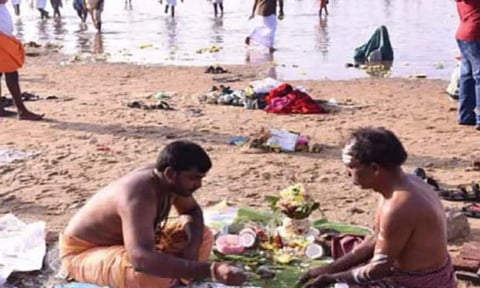 தர்ப்பணம் செய்வது எப்படி!