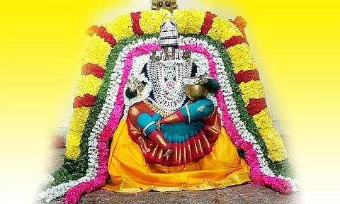 ஆடி அமாவாசையொட்டி அம்மன் கோவில்களில் சிறப்பு வழிபாடு