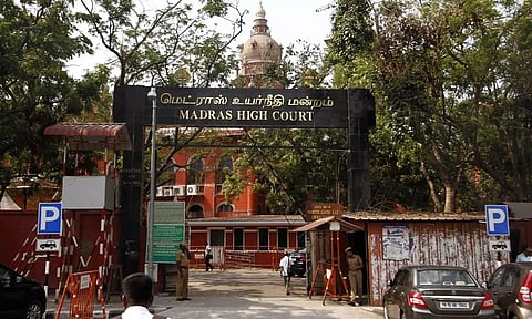 தமிழக அரசின் சட்டம் ரம்மியை அதிர்ஷ்டத்துக்கான விளையாட்டாக எப்படி வகைப்படுத்தியது?- சென்னை ஐகோர்ட் கேள்வி