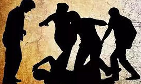 நாங்குநேரியை போல மற்றுமொரு சம்பவம்: பிளஸ்-1 மாணவனை ஆள் வைத்து தாக்கிய சக மாணவர்கள்