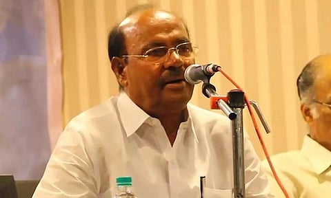 காஞ்சிபுரம் வேகவதி ஆற்றங்கரையில் வசித்து வரும் மக்களை வேறு இடத்துக்கு மாற்றக் கூடாது- ராமதாஸ் வலியுறுத்தல்