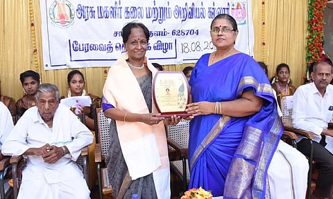 சாத்தான்குளம் அரசு மகளிர் கல்லூரியில் மாணவிகள் பேரவை தொடக்க விழா