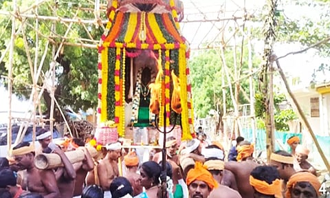 உடன்குடி சந்தையடியூர் நாராயண சுவாமி கோவிலில் பால் திருவிழா