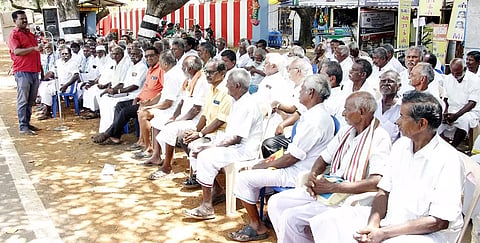 ராமநாதபுரத்தில் உண்ணாவிரத போராட்டம்
