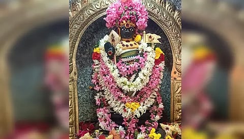 பரமத்திவேலூர் பகுதியில் முருகன் கோவில்களில் சஷ்டியை முன்னிட்டு சிறப்பு வழிபாடு