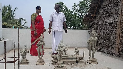 திருநாரையூர் கிராமத்தில் பள்ளம் தோண்டும் போது கிடைத்த ஐம்பொன்சிலைகள்.