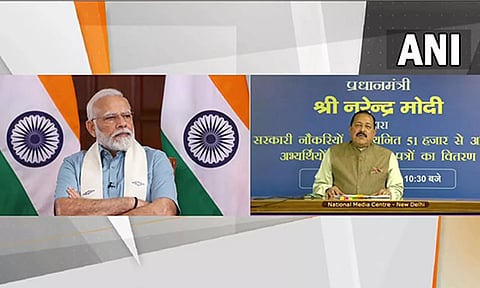 இந்திய தயாரிப்பு லேப்டாப், கம்ப்யூட்டர்களை கொள்முதல் செய்வதில் கவனம்: பிரதமர் மோடி