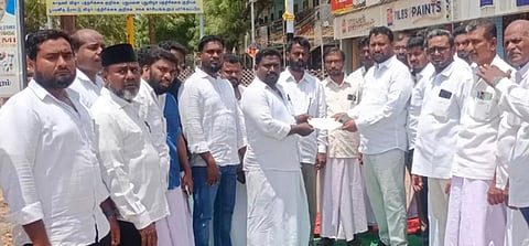 த.மு.மு.க. மாநில துணை பொது செயலாளர் சலி முல்லாஹ் கான் தலைமையில் நலத்திட்ட உதவிகள் வழங்கப்பட்டது.