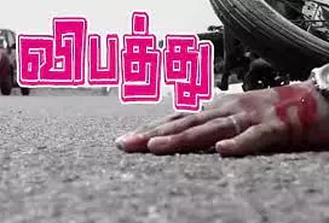 கார் மோதி வக்கீல் படுகாயம்