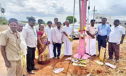 கயத்தாறில் புதிய மின்மாற்றி- கடம்பூர் ராஜூ எம்.எல்.ஏ. தொடங்கி வைத்தார்