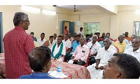 நீர் நிர்வாகம், நீர் சிக்கனம் குறித்து விவசாயிகளுக்கு பயிற்சி நடைபெற்ற போது எடுத்த படம்.