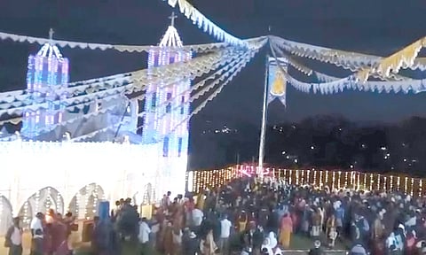 கோத்தகிரியில் ஆரோக்கிய மாதா ஆலய திருவிழா கொடியேற்றத்துடன் தொடங்கியது