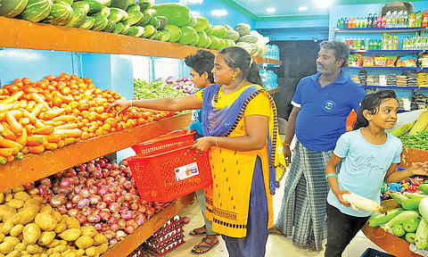 நாகர்கோவில் மார்க்கெட்டில் காய்கறி விலை குறைந்தது