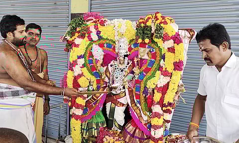 சிறுவாபுரி முருகன் கோவில் திருக்கல்யாணம்- குவிந்த பக்தர்கள்