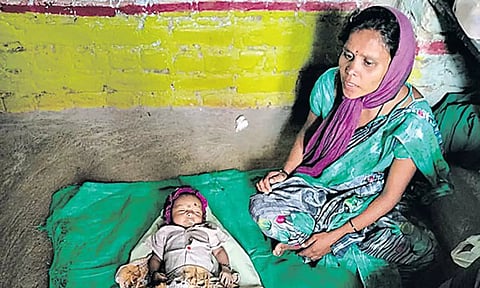 மதுபோதையில் தொட்டிலில் தூங்கிய குழந்தையை கொன்ற தந்தை