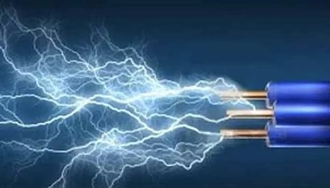 திருமணம் ஆகி 15 நாளில் புதுப்பெண் மின்சாரம் தாக்கி பலி