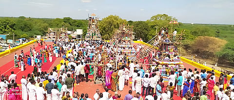 கும்பாபிஷேகம் நடந்தபோது எடுத்தபடம்.