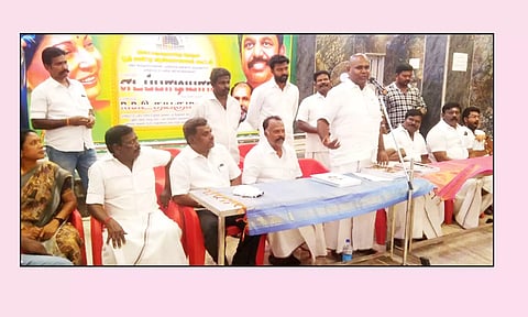 அ.தி.மு.க. ஆலோசனை கூட்டத்தில் ஆர்.பி.உதயகுமார் பேசினார்.