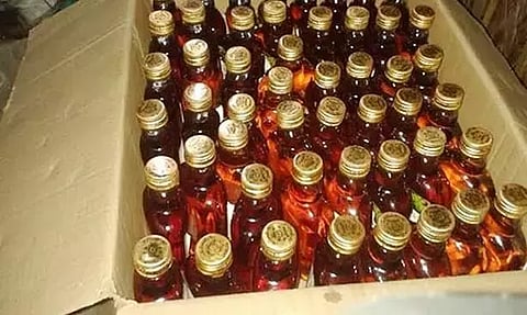 சட்டவிரோதமாக மதுவை பதுக்கி விற்றதாக 250 பேர் மீது வழக்கு