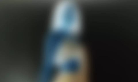 பொதுவெளியில் நடிகையை முத்தமிட்ட இயக்குனர்