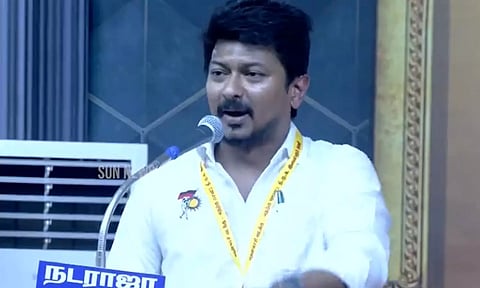 ஏராளமான பணிகள் உள்ளன: உருவ பொம்மை எரிப்பது, புகார் அளிப்பதை தவிர்க்கவும்- உதயநிதி ஸ்டாலின் அறிக்கை