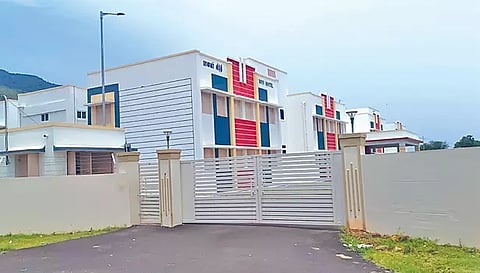 மாணவர்கள் விடுதியின் முகப்பு தோற்றம்.