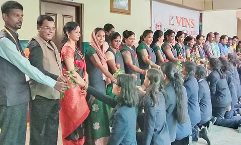வின்ஸ் சி.பி.எஸ்.இ. பள்ளியில் ஆசிரியர் தின விழா கொண்டாட்டம்