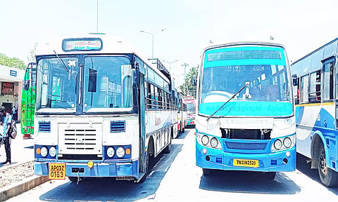 வேலூர் - திருப்பதி பஸ் போக்குவரத்து 6 மணி நேரத்துக்கு பிறகு தொடங்கியது