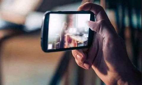 நிர்வாண படத்தை அனுப்பி ரூ.3 லட்சம் பறிப்பு: சைபர் கிரைம் பலமுறை எச்சரிக்கை விடுத்தும் ஏமாறும் பொதுமக்கள்