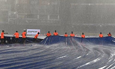 ஆசிய கோப்பை 2023: மழை குறுக்கிட்டதால் ஆட்டம் நிறுத்தம்