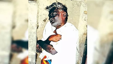 அடையாளம் தெரியாத முதியவர் பிணம்