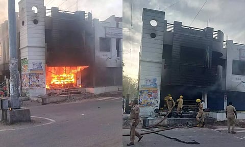 உடுமலை அருகே பேக்கரியில் பயங்கர தீ விபத்து: ரூ.20லட்சம் பொருட்கள் சேதம்