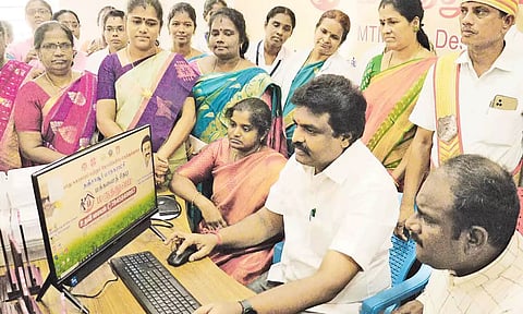 மக்களை தேடி மருத்துவம் திட்டம் தொடங்கப்பட்டது.