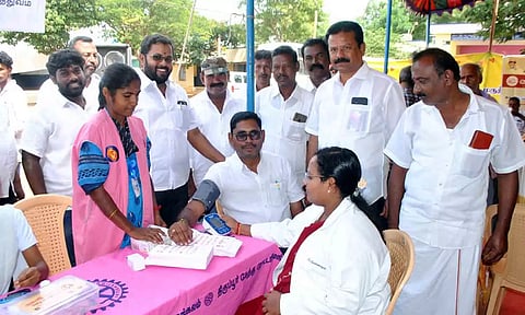 முகாமில் ஆலோசனை வழங்கப்பட்ட காட்சி.