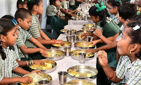 தெலுங்கானாவிலும் அமலுக்கு வருகிறது முதலமைச்சரின் காலை உணவுத் திட்டம்