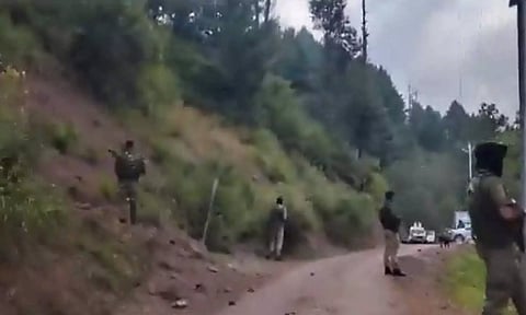 ஜம்மு-காஷ்மீர் பாரமுல்லாவில் பயங்கரவாதி சுட்டுக்கொலை