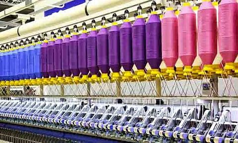 திருப்பூரில் நூல் விலை கிலோவுக்கு மேலும் ரூ.5 உயர்வு- ஆடை உற்பத்தியாளர்கள் அதிர்ச்சி