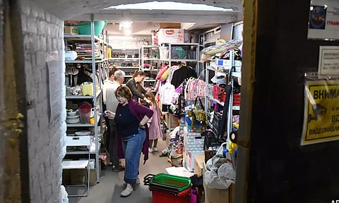 போருக்கு இடையில் மனிதாபிமானம்: உக்ரைன் அகதிகளுக்கு உதவும் ரஷியர்கள்