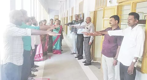 திருச்செந்தூர் ஆதித்தனார் கல்லூரியில் சமூக நீதி நாள் உறுதிமொழி