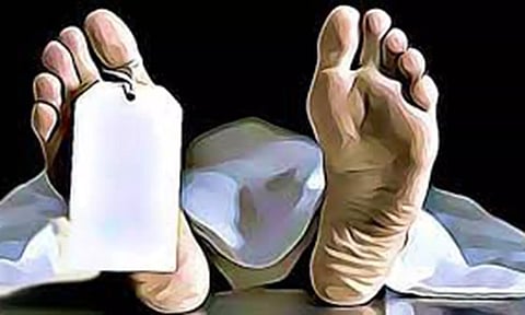 தளவாய் பாளையம் அருகே புது ஆற்றில் ஆண் பிணம்