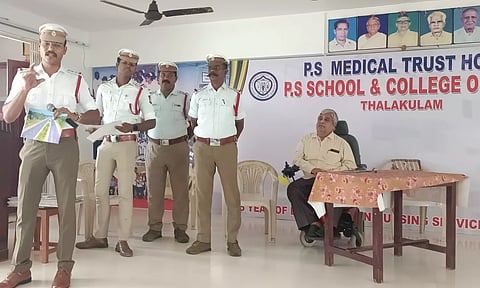 தலக்குளம் பி.எஸ்.சி. நர்சிங் கல்லூரியில் சாலை பாதுகாப்பு விழிப்புணர்வு கருத்தரங்கம்