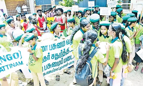 விழிப்புணர்வு பேரணி நடந்தது.