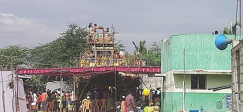 மரூர்புதூர் கிராமத்தில் செல்வ முத்து மாரியம்மன் கோவில் மகா கும்பாபிஷேக விழா இன்று காலை நடைபெற்ற போது எடுத்த படம்.