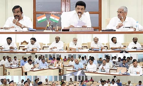 பருவமழை முன்னேற்பாடு ஆலோசனை: மழைநீர் வடிகால் பணிகளை விரைந்து முடிக்க வேண்டும்- மு.க.ஸ்டாலின் உத்தரவு