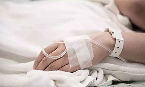 பொள்ளாச்சி அருகே பள்ளிக்கு சென்ற 8 வயது சிறுவனுக்கு திடீர் உடல் நலக்குறைவு- ஆஸ்பத்திரியில் அனுமதி